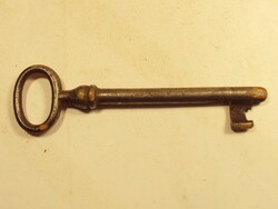 Régi antik vas ajtó, kapu kulcs hossza: 11,7 cm