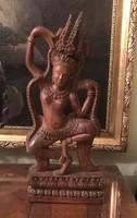 Táncoló hindu vagy indonéz isten keleti ázsiai fa szobor majdnem 50 cm