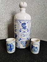 Vintage Bavaria porcelán flaska két pohárral – kék-fehér díszítéssel