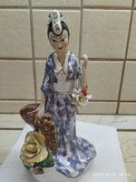 Gyönyörű gésa szobor eladó!Alba Júlia kézzel festett, jelzett női szobor eladó! 26 cm