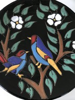Kézzel festett madaras kerámia falitányér, 28 cm átmérő