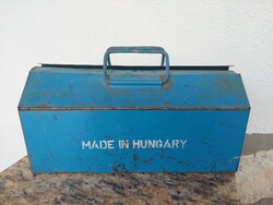 Fém szerszámosláda ,,Made in Hungary" felirattal