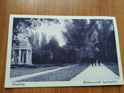 Antik képeslap Keszthely, Helikon - emlék, Ligetrészlettel, Monostory György fotó, 1929-ből