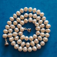Szép barokk tenyésztett gyöngy nyaklánc mágneses kapoccsal