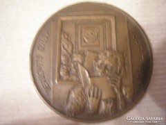 Derkovics Gyula1891-1981  bronz emlékérme eladó 43 mm -es ks jelzéssel szép állapotban eladó