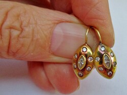 Meseszép régi 14kt aranyfülbevaló fehér kövekkel