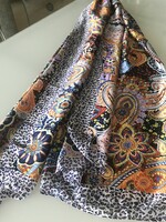 Silk and viscose fabric oversized shawl in vibrant colors, 180 x 90 cm