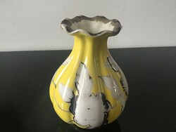 Antik Zsolnay váza 12cm.
