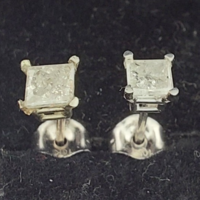 49T.1Ft-ról Princess csiszolású gyémántokkal 0.3Ct 10k fehérarany Fülbevaló 2-3-ad osztályú kövekkel