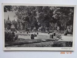 Régi képeslap: Kassa, Széchenyi liget (40-es évek)