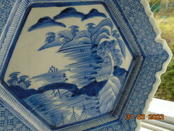 ARITA kék fehér monumentális tájkép tengerszoros híddal, kézzel festett hatszögletes dísztál