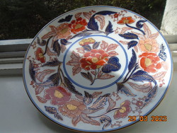 Imari with spectacular Japanese gold contoured hand painted floral patterns, antique leaf markings. Dinner plate