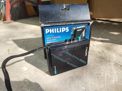 Phillips walkman never used in box!
