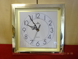 Quartz wall clock with gold border, size: 29 x 28 cm. Jokai.