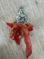 Régi anyagokból, papírokból nosztalgia karácsonyfadísz cukortartó Mária a kisdeddel