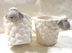 2 Easter lamb mugs