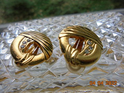 High-quality gold-plated, textured surface, polished stone earrings, clip