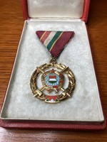 Fegyverbarátságért érdemérem 1979 Dobozával