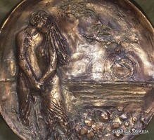 Szerelem c., a relief (1979) by Mária R. Törley (1950), a multi-award winning sculptor, has arrived. 30 cm in diameter.