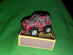 Retro metal motorized pull-back jeep small car toy car according to the pictures