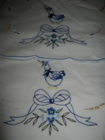 2 Retro Madeira tablecloths 48 cm x 35 cm