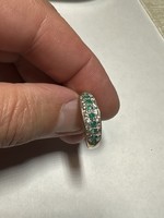 Mutatós 14 kr aranygyűrű szép zöld kővel diszitve eladó!Ara:49.000.-