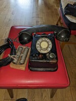 Fémházas antik telefon