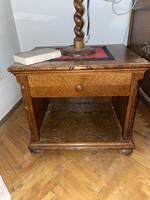 Colonial nightstand
