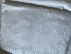High quality white damask single duvet cover in new condition