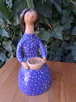 Kerámia figura D M jelzéssel 22 cm