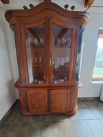 Tálaló, tálalószekrény, vitrin
