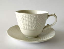 Beautiful English stoneware tea set (cup + saucer)