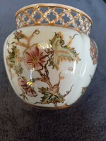 Zsolnay's openwork vase is a kaspo