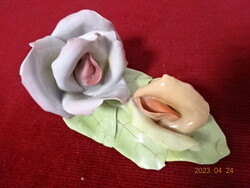 Aquincum  porcelán figura, kézzel festett rózsa, hossza 12 cm. Jókai.
