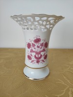 Hollóháza porcelán váza, virágmintás dekorral, áttört díszítéssel