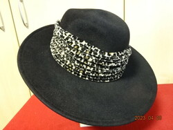 Women's black casual hat, size 56. Jokai.
