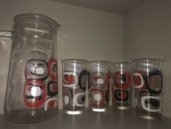 Retro jug with matching 4 glasses in beautiful, flawless condition.