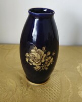 Hollóháza kobaltkék porcelán váza, aranyozott díszítéssel