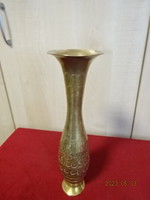 Indiai réz váza, nyomott mintás, magassága 30 cm. Jókai.