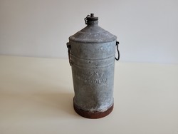 Régi vintage 5 literes kőolaj fém kanna olajos bádogkanna olajoskanna garázs dekoráció