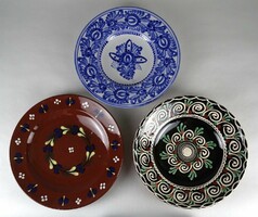 1M876 hand-painted glazed ceramic decorative wall plate trio ~23 cm