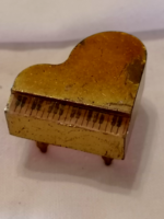 Retro, gilded metal piano, for a doll's house or as a shelf decoration 11.