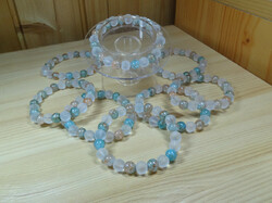 Bracelet made of cracked rock crystal & ice glass pearls - the pearl is 8mm.