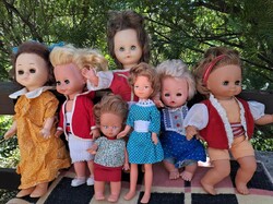 9 retro dolls in one