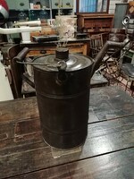 Petroleum or oil can, tin can, spouted oil can with lid, decoration