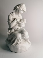 Herendi "Anyaság" gyönyörű, ritka biszkvit figura.