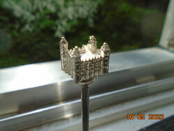 With a silver-plated replica of the Tower of London miniature, English souvenir w.A.P.W. Small spoon