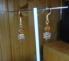Earrings made of sambala pearls, with hook.