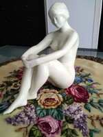 Ritka Hollóházi női akt szobor élethű ábrázolással, régi jelzéssel!