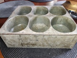 Old baking tin